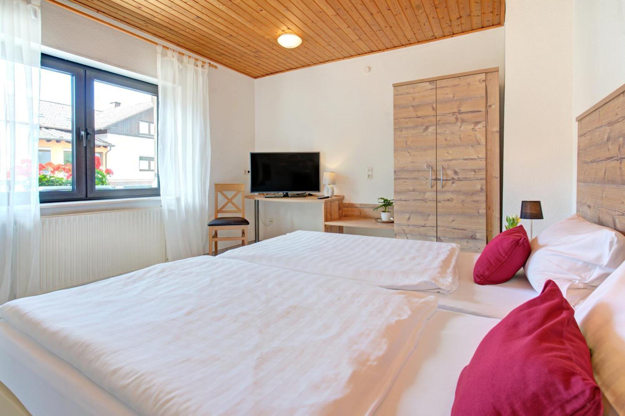 Ferienhaus Storchenblick Bann Экстерьер фото